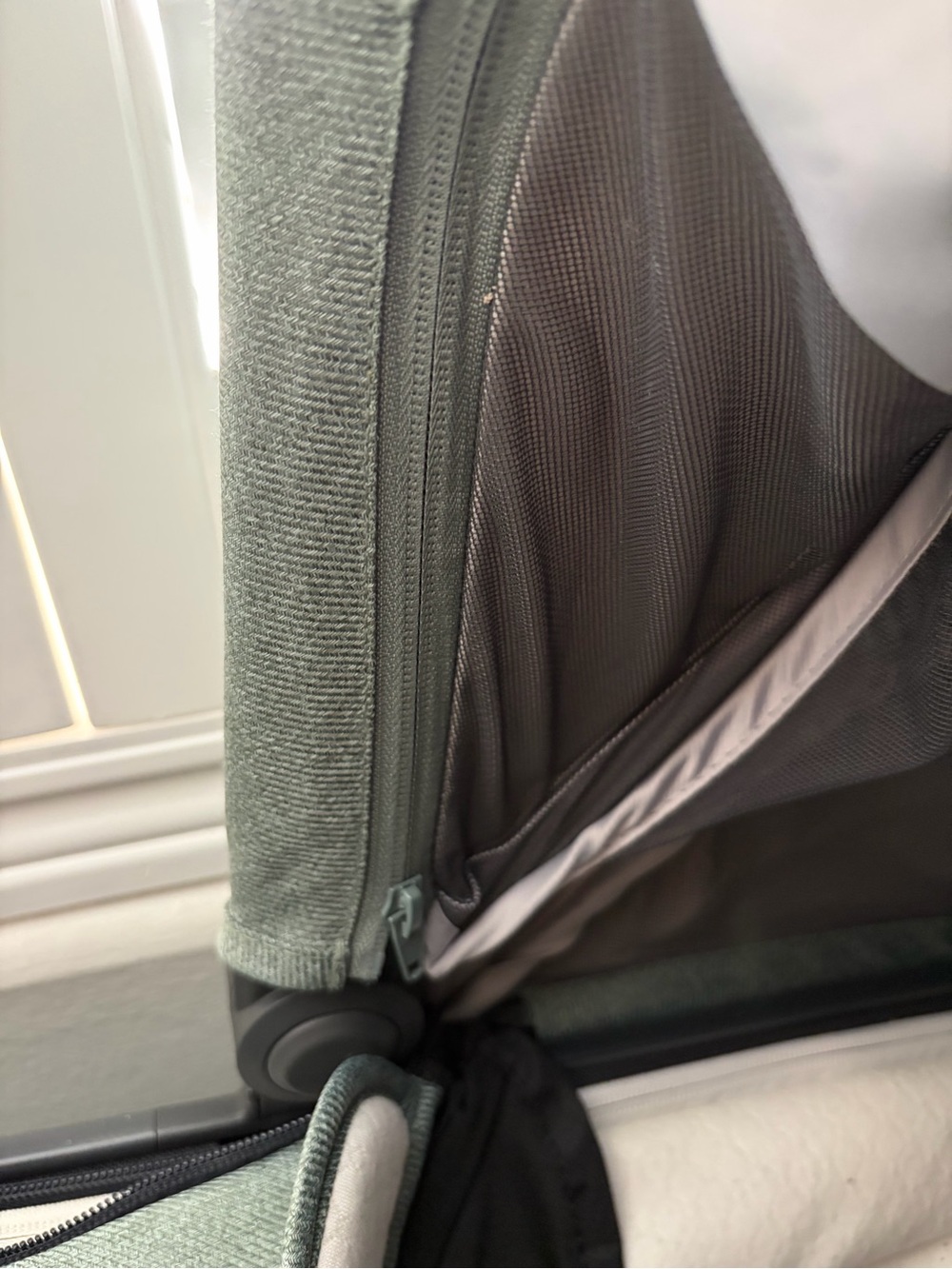 UPPAbaby Convertible Bassinet in Sage Green - Picture 4 of 7